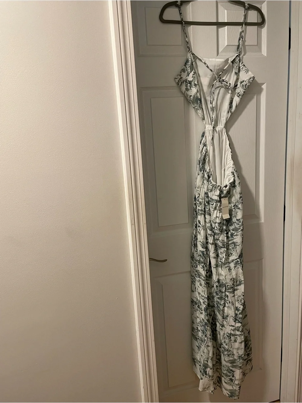 Abercrombie Crinkle Textured Cut Out Maxi Dress